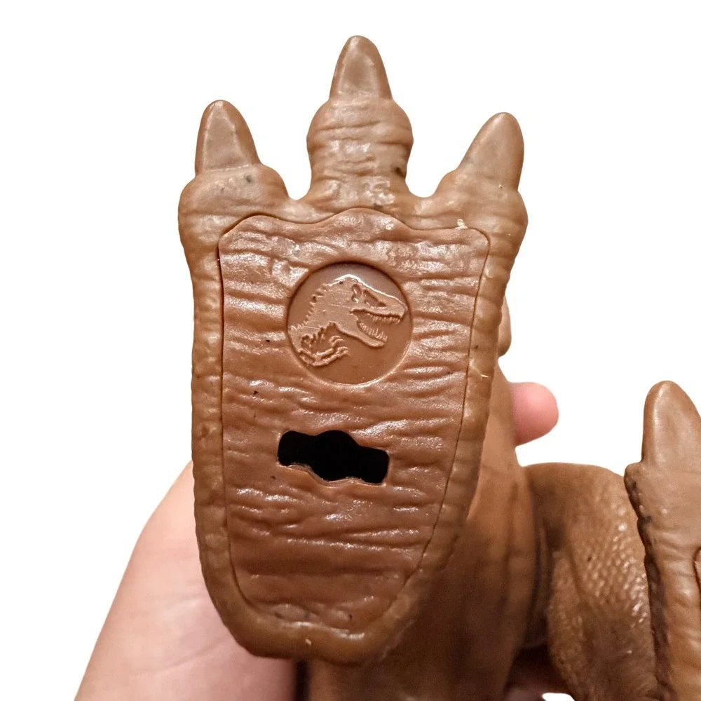 Mattel Jurassic World Roar Attack Majungasaurus Dinosaur Action Figure Brown Blu